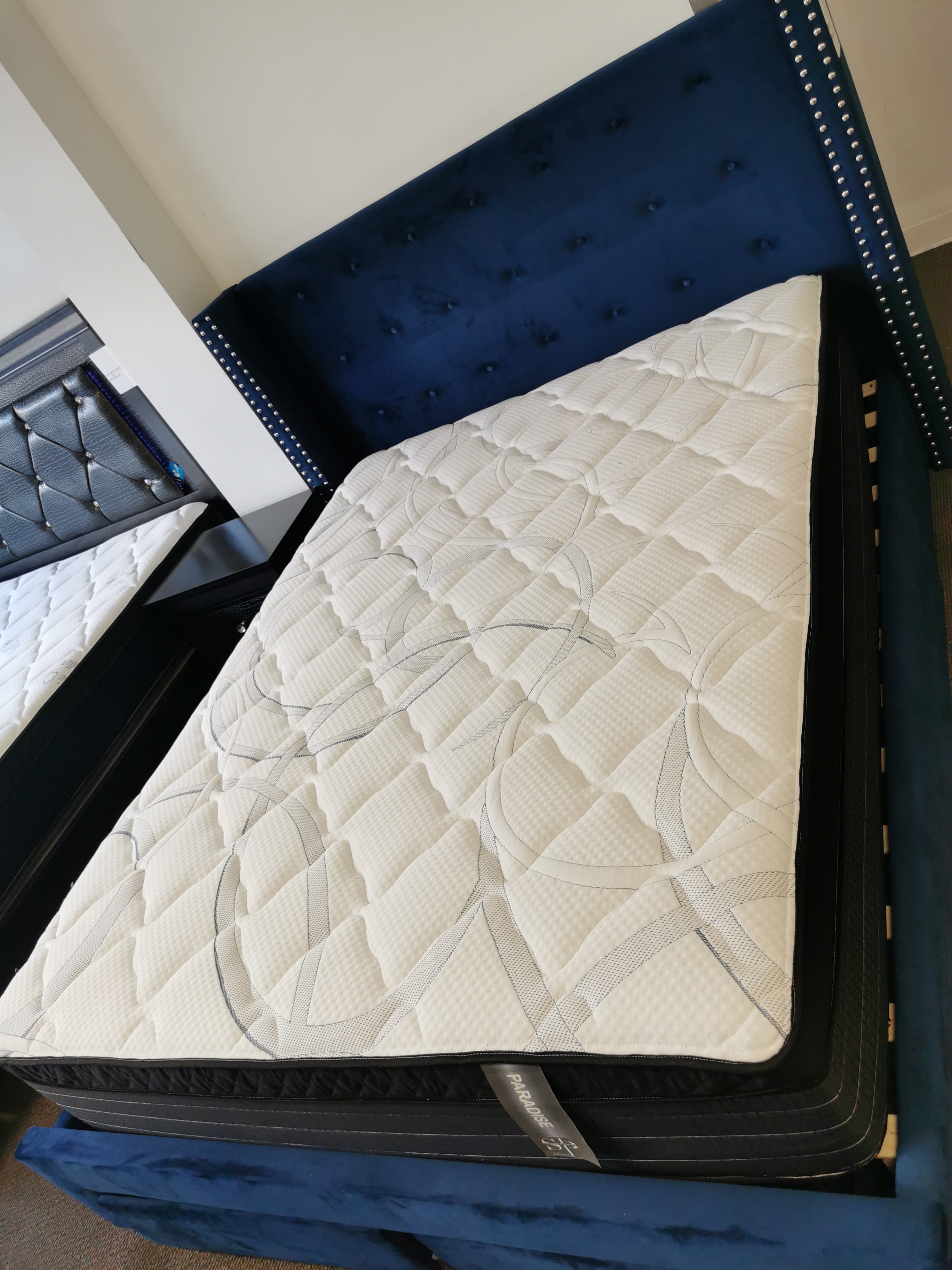 12'' Firm Mattress/ Matelas; Double, Queen; King (Paradise)